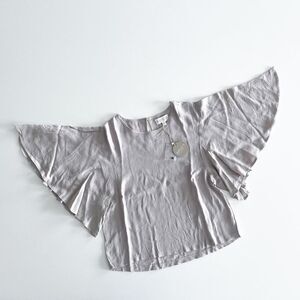 Apricot // UK Brand // dramatic sleeve // size large // new with tags